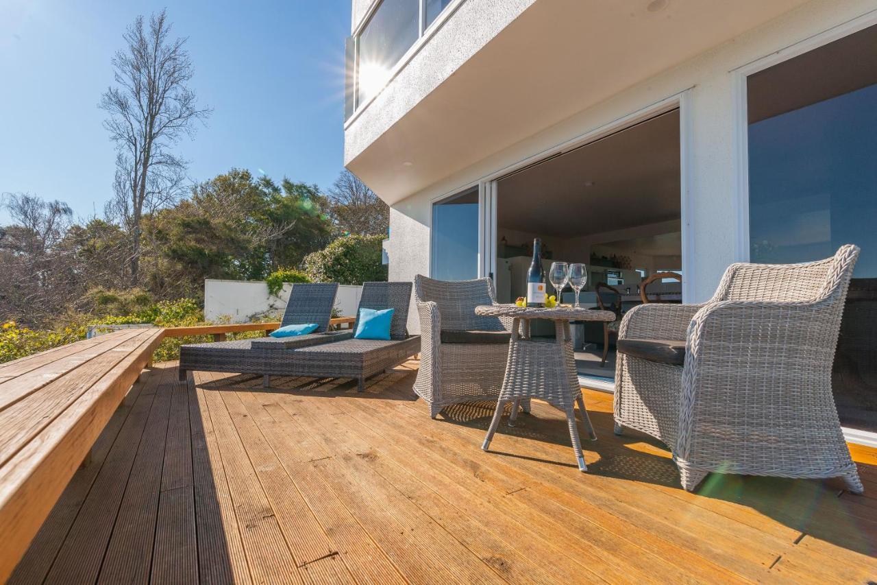Spectacular Lakefront Home Lac Lac Taupo Extérieur photo
