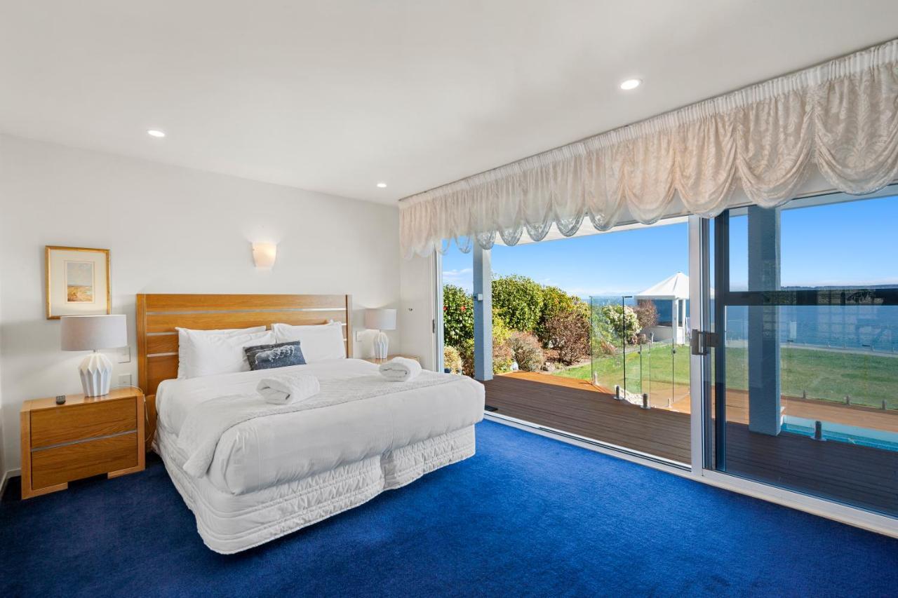 Spectacular Lakefront Home Lac Lac Taupo Extérieur photo