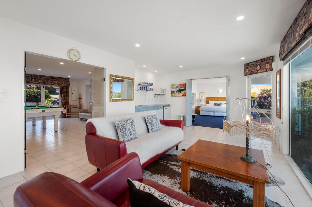 Spectacular Lakefront Home Lac Lac Taupo Extérieur photo