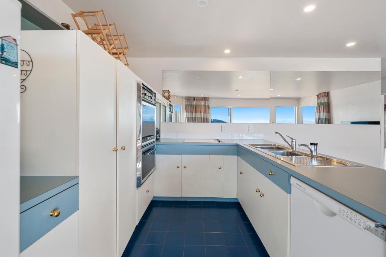 Spectacular Lakefront Home Lac Lac Taupo Extérieur photo